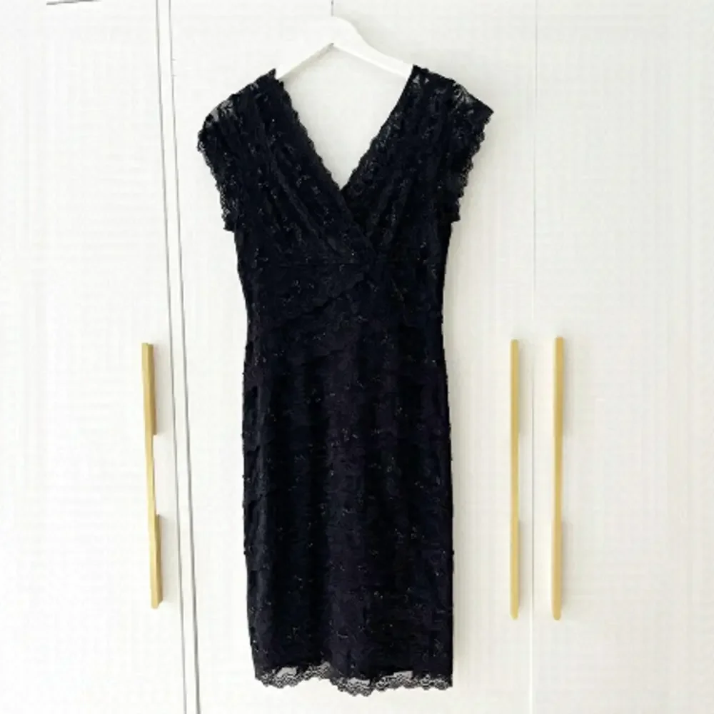 Beautiful layered Black beaded and lace dress - Picture 1 of 9